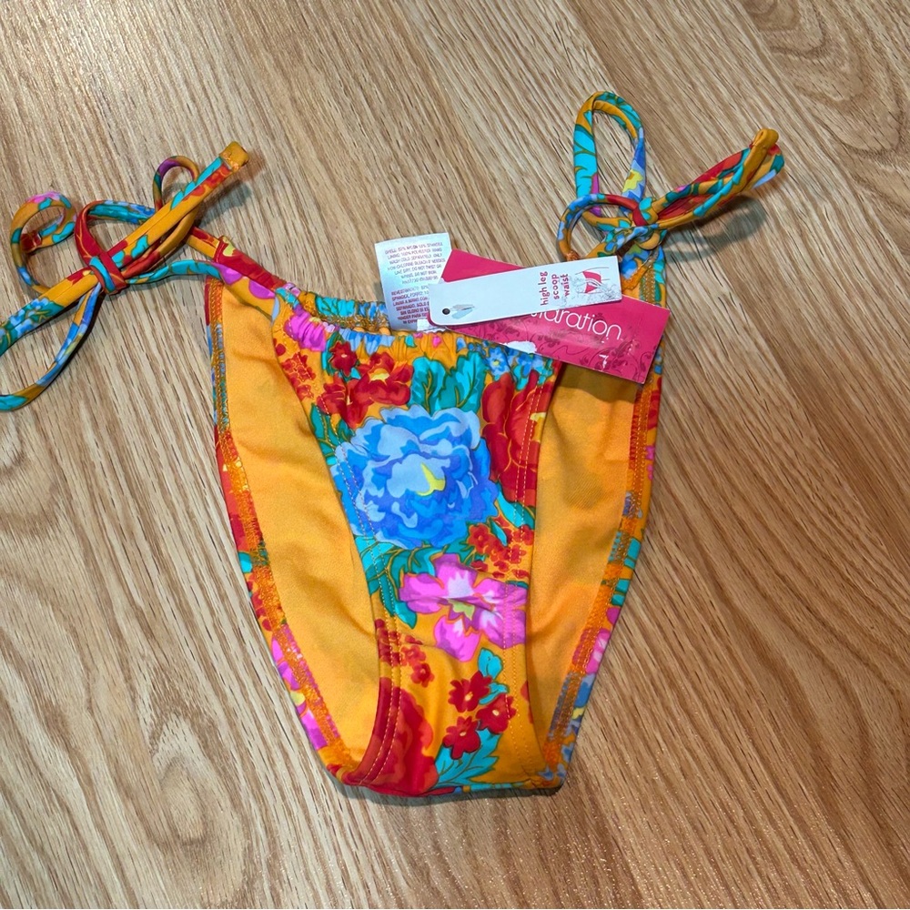 NWT Xhilaration‎ high leg scoop waist bikini bottoms XS